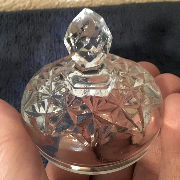 💥3/$20 AVON CRYSTAL FACETS Cut Glass Jar with Lid - Picture 4 of 7